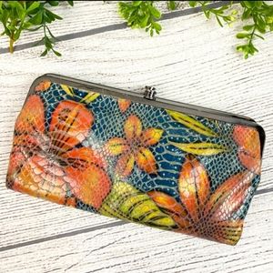 Hobo Floral Limited Edition Lauren Clutch